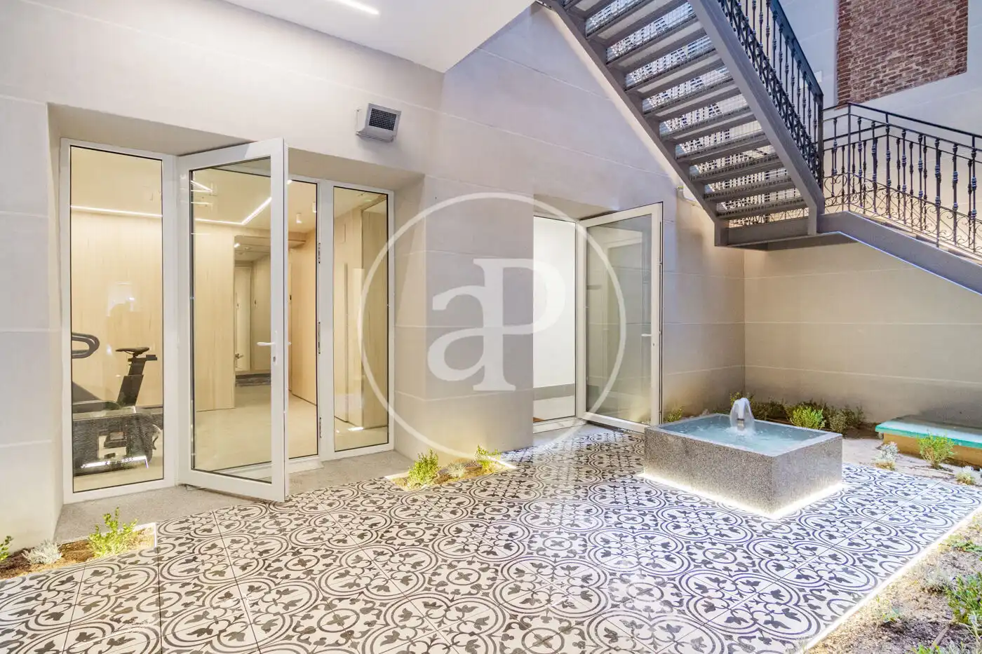 Flat for rent in Madrid  with Air Conditioner, Heating and Storage room