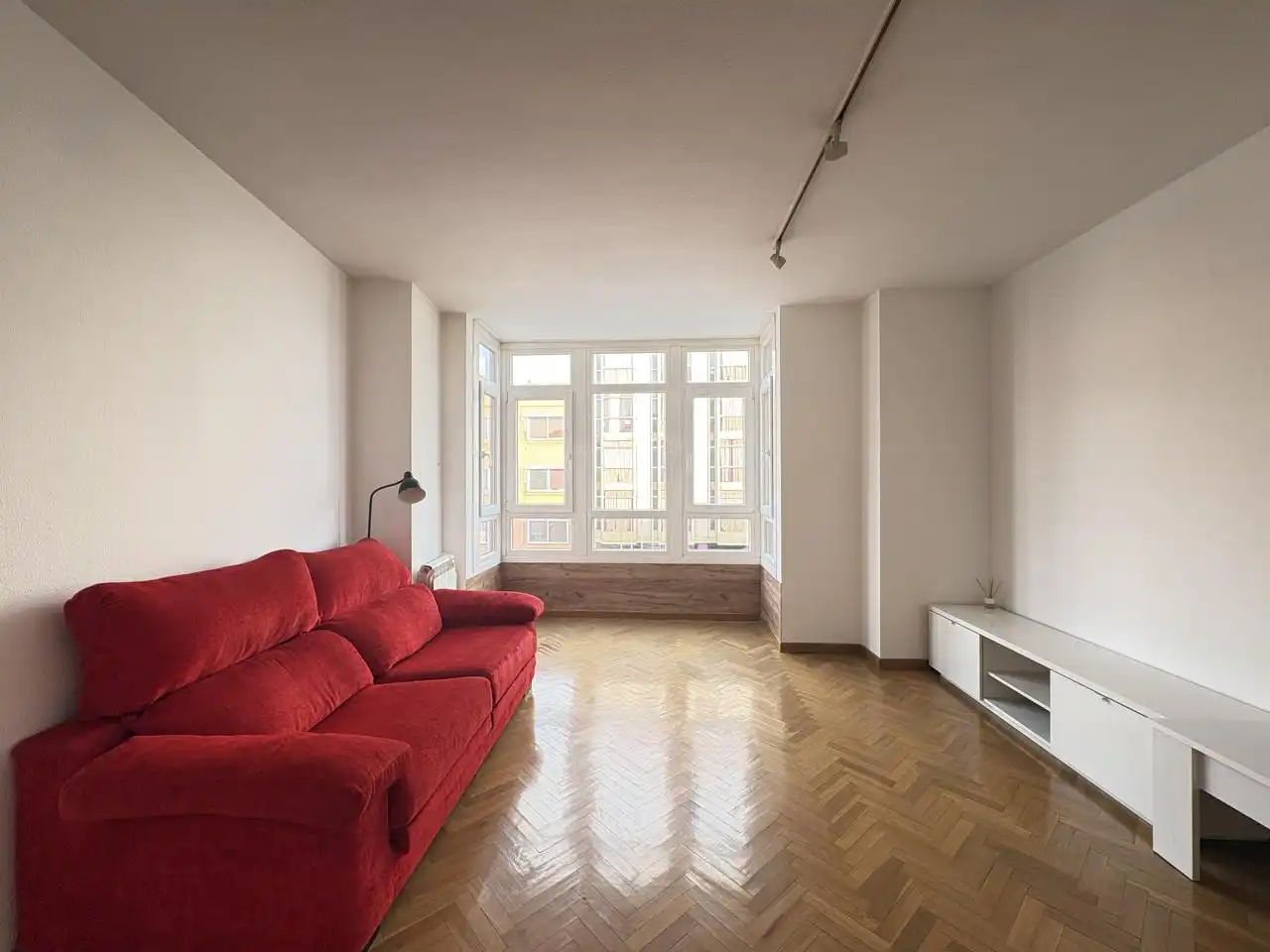 Wohnzimmer von Wohnung zur Miete in Madrid mit Klimaanlage, Heizung und Parkett