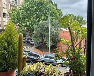 Vista exterior de Pis en venda en  Logroño amb Traster