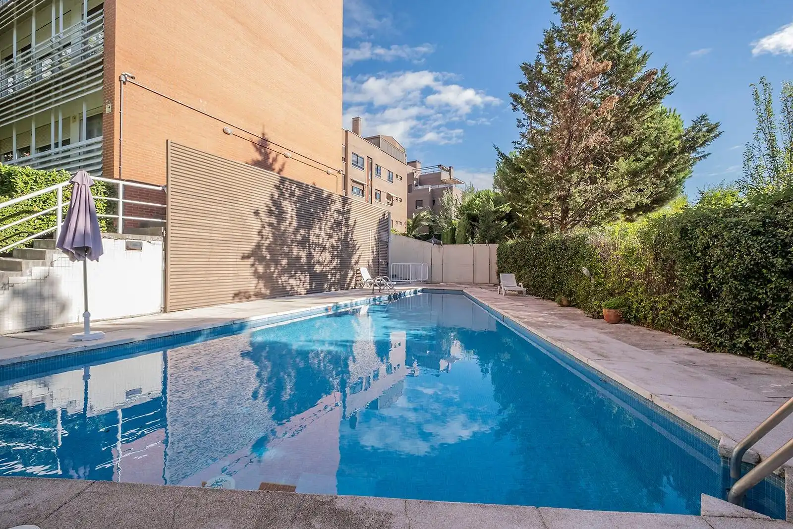 Piscina de Ático de alquiler en Pozuelo de Alarcón con Aire acondicionado, Calefacción y Jardín privado