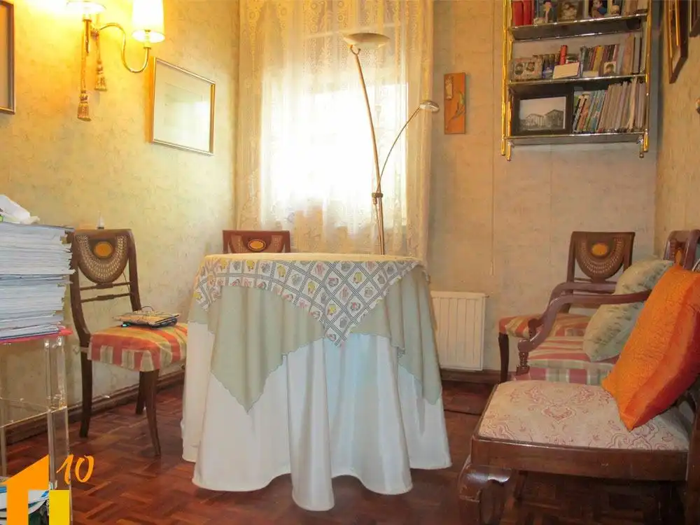 Comedor de Casa o chalet en venta en Burgos con Calefacción, Jardín privado y Trastero