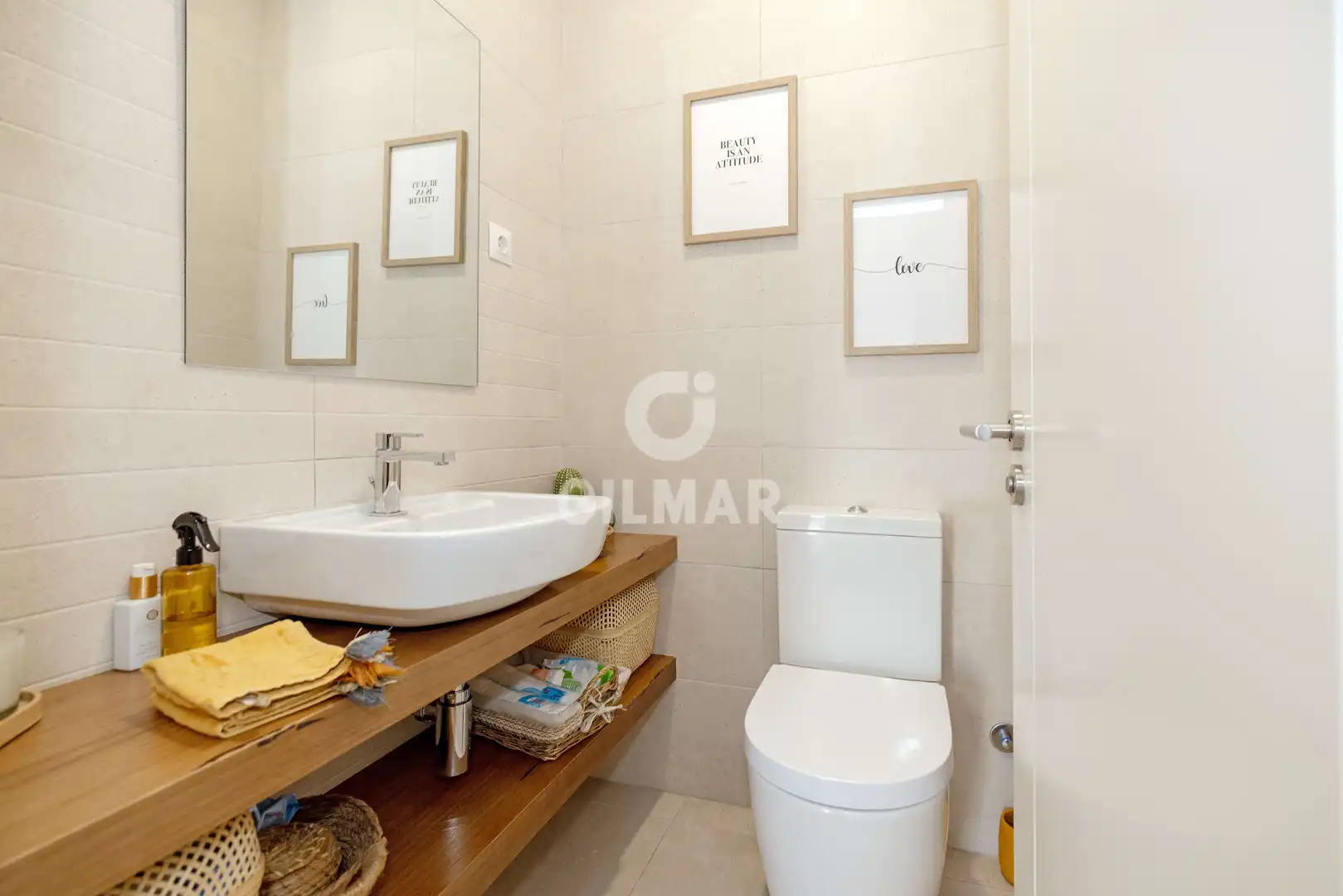Baño de Piso en venta en Torremolinos con Calefacción, Jardín privado y Trastero