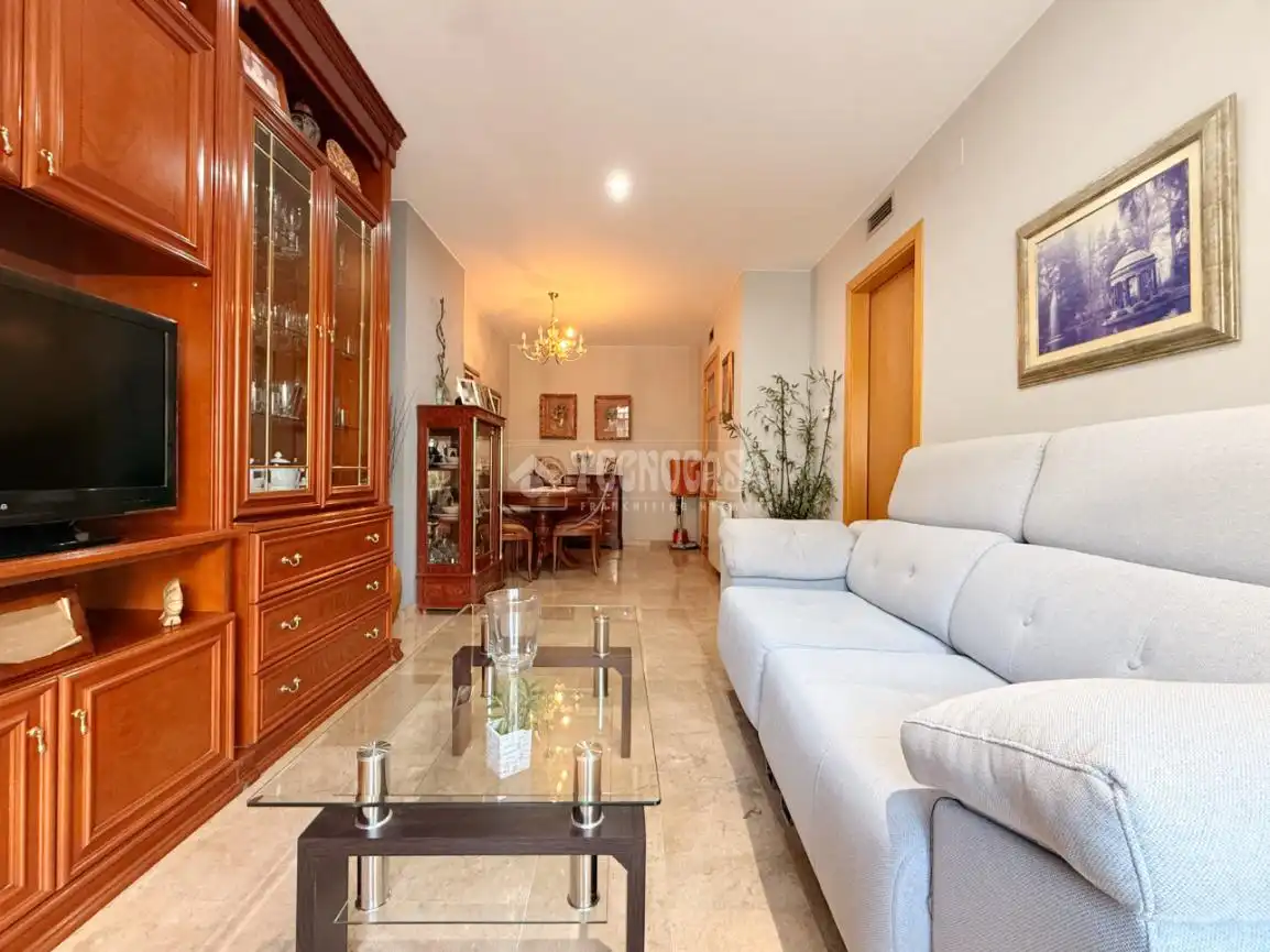 Sala de estar de Piso en venta en Sant Boi de Llobregat con Aire acondicionado, Calefacción y Terraza