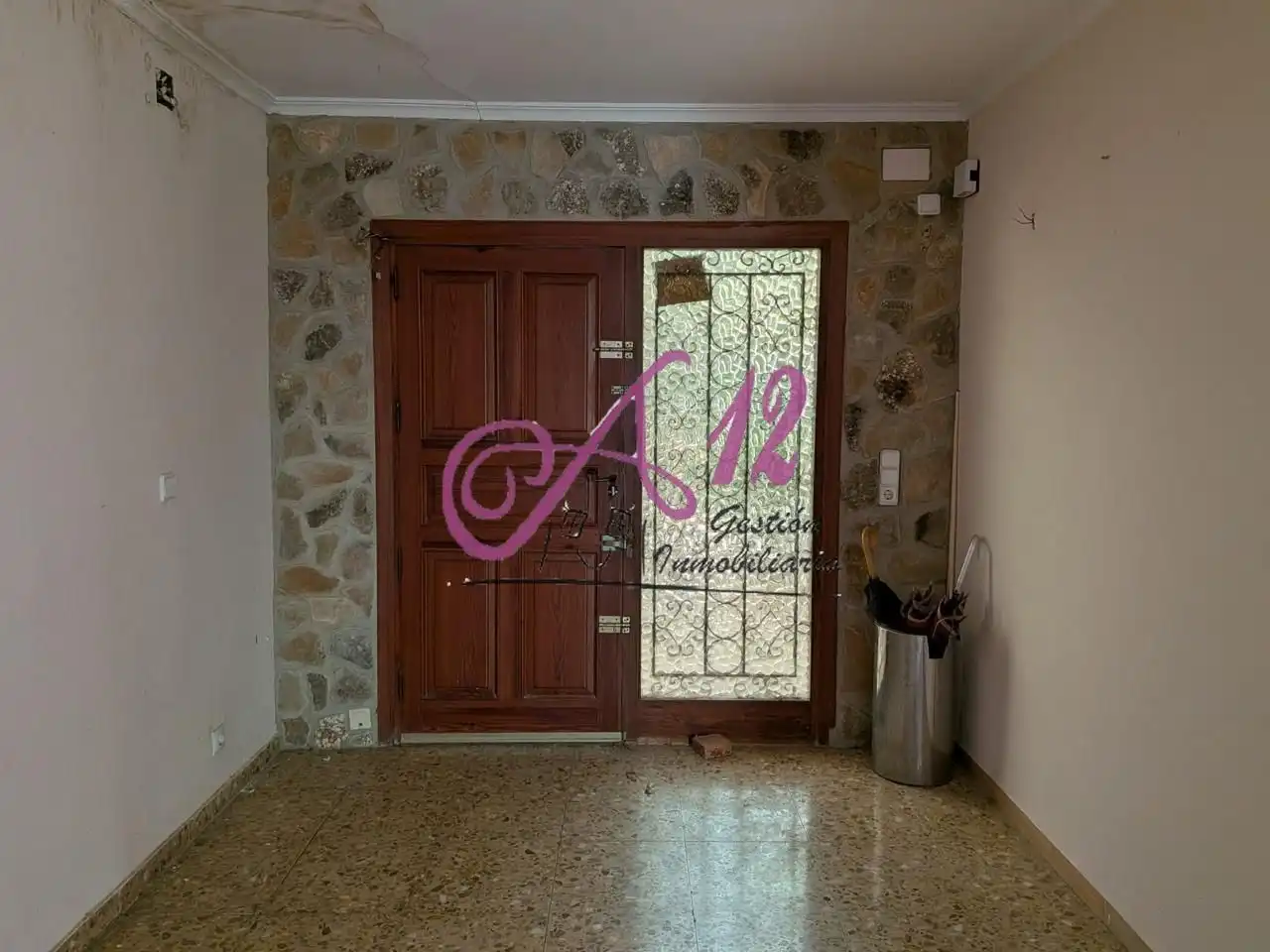 Houses for sale in La Pobla de Vallbona  with Swimming Pool