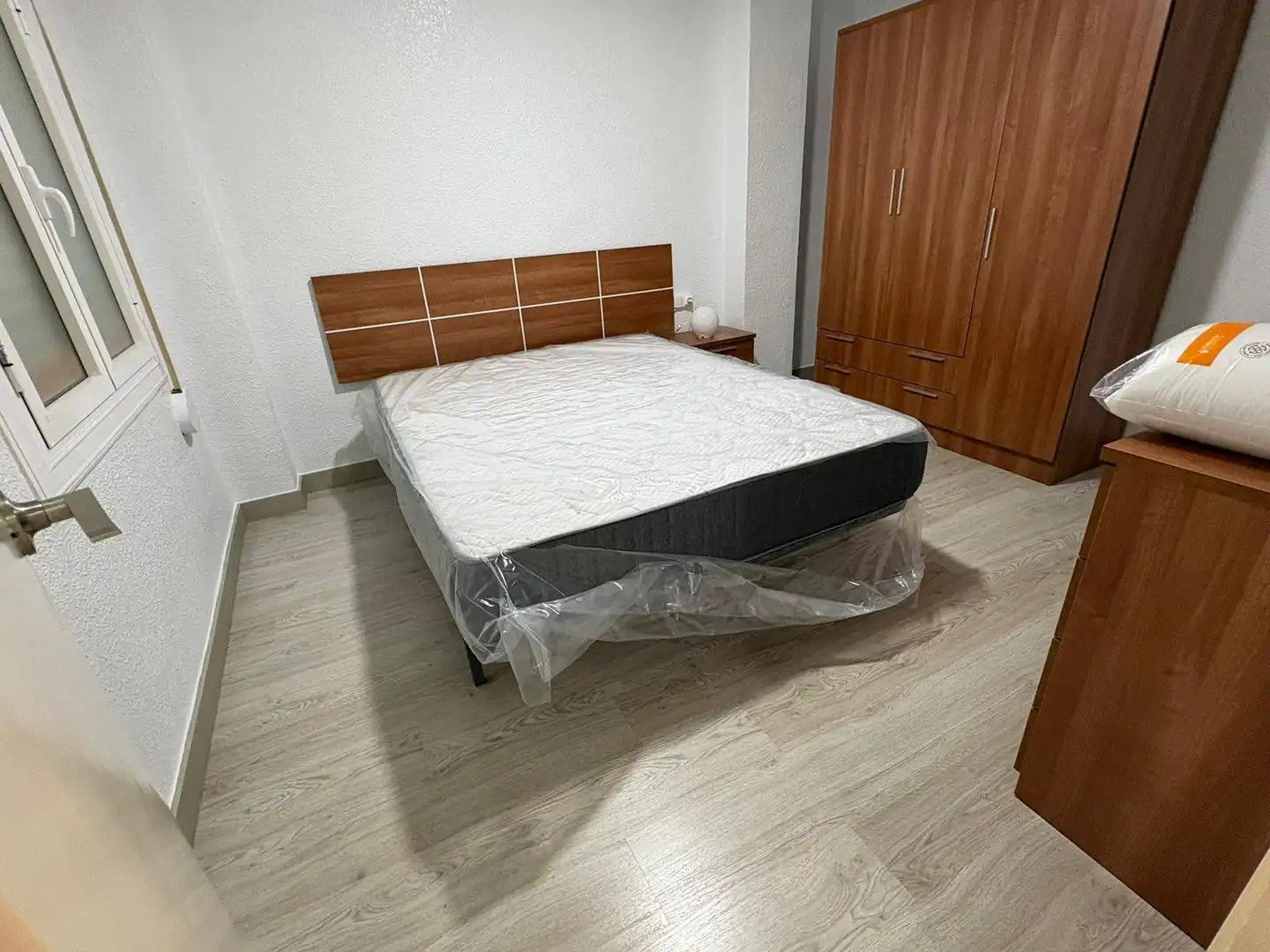 Habitación de Piso de alquiler en Elche / Elx con Aire acondicionado y Amueblado