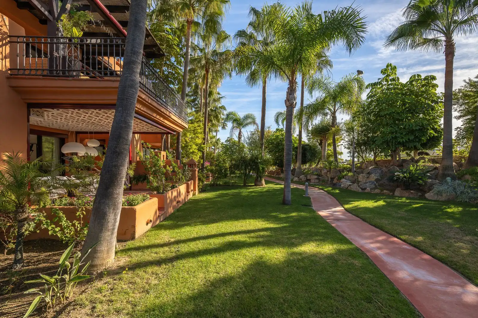 Jardí de Apartament en venda en Marbella amb Aire condicionat, Terrassa i Traster