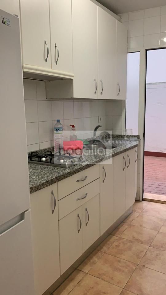 Kitchen of Planta baja to rent in  Sevilla Capital  with Air Conditioner and Furnished