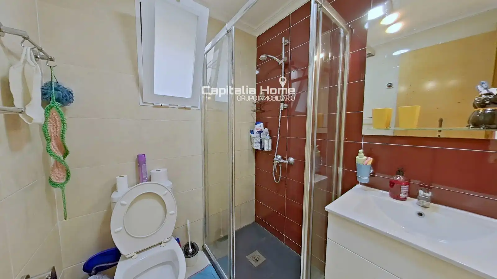 Baño de Piso en venta en Alicante / Alacant con Aire acondicionado, Calefacción y Amueblado