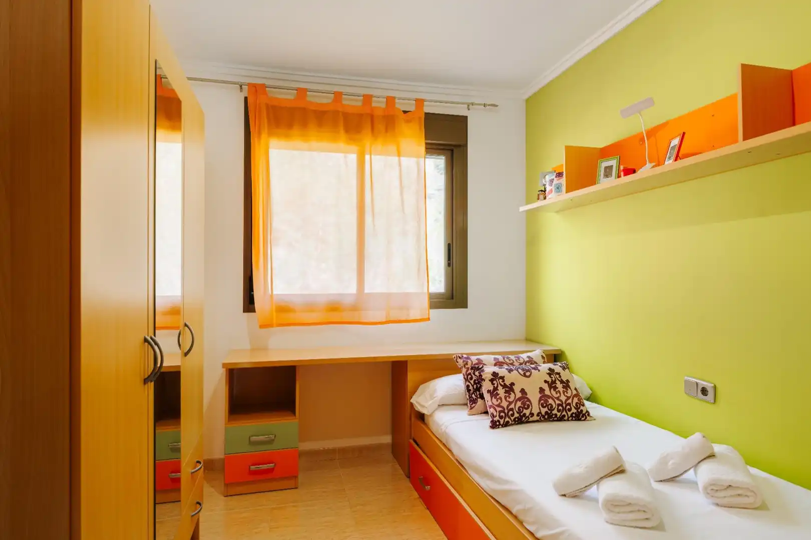 Dormitori de Apartament de lloguer en Villajoyosa / La Vila Joiosa amb Aire condicionat, Calefacció i Jardí privat