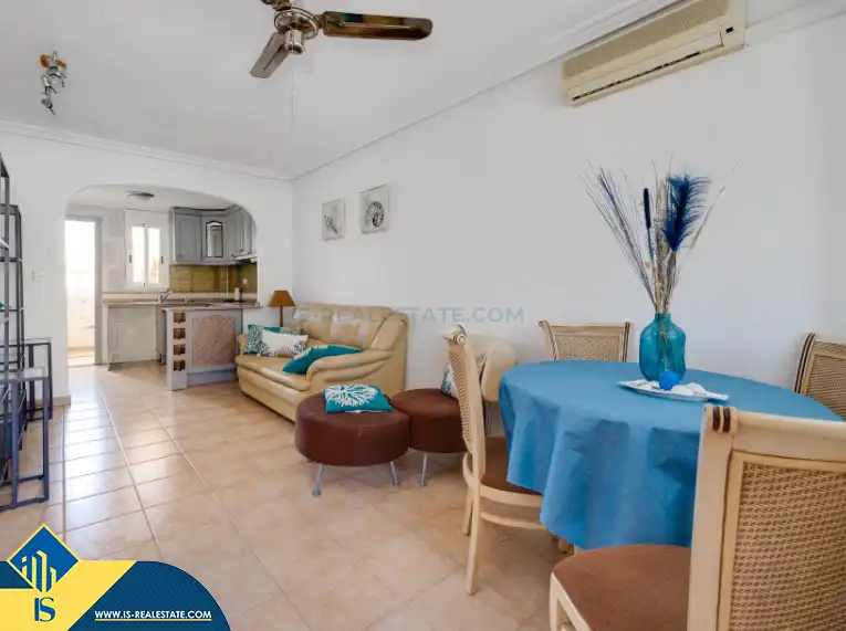 Menjador de Casa o xalet en venda en Torrevieja amb Terrassa, Moblat i Piscina comunitària