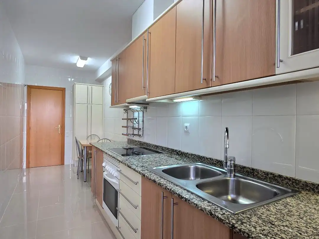 Cuina de Pis en venda en Castelldefels amb Aire condicionat, Terrassa i Balcó