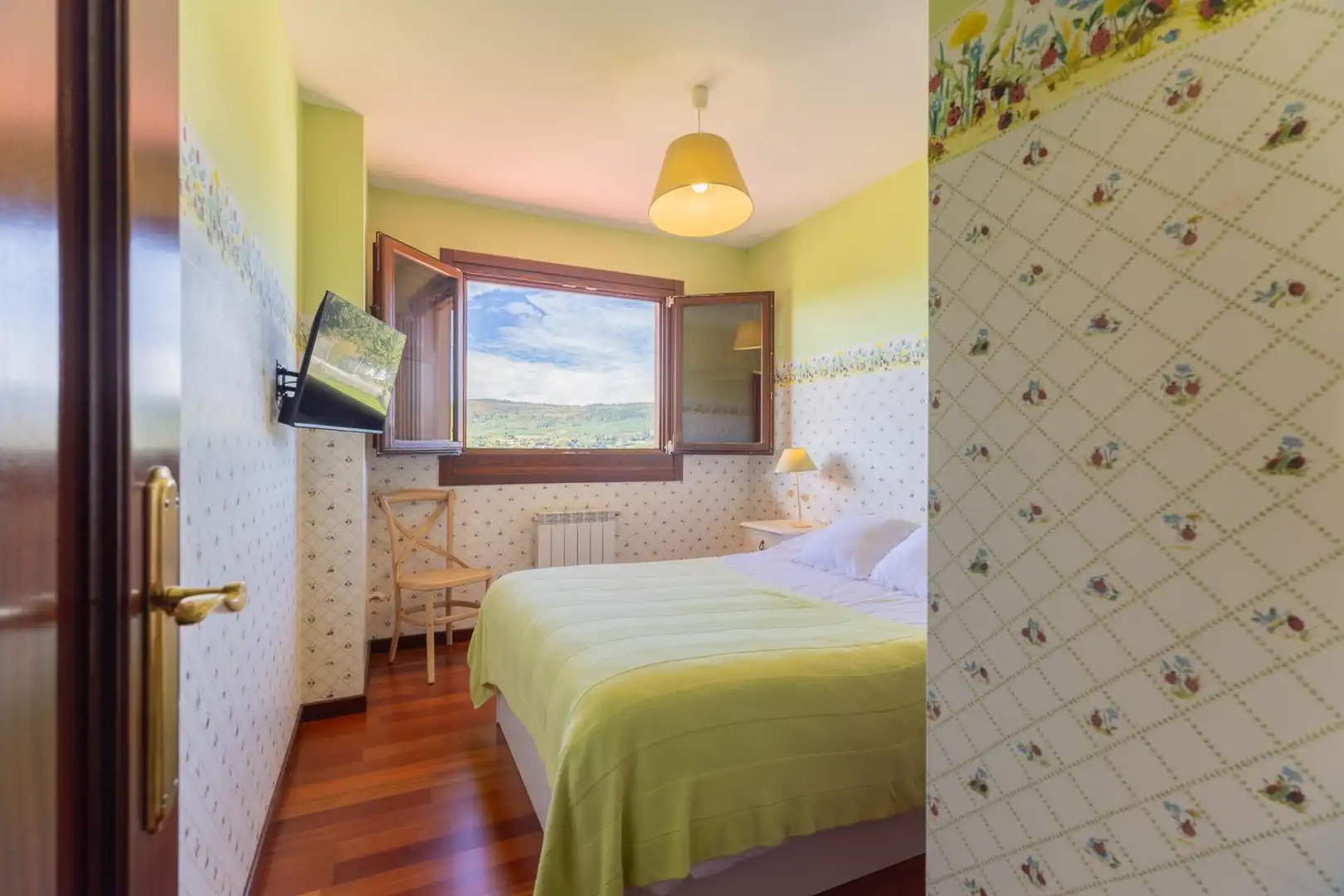 Habitación de Casa o chalet en venta en A Cañiza   con Calefacción, Jardín privado y Terraza