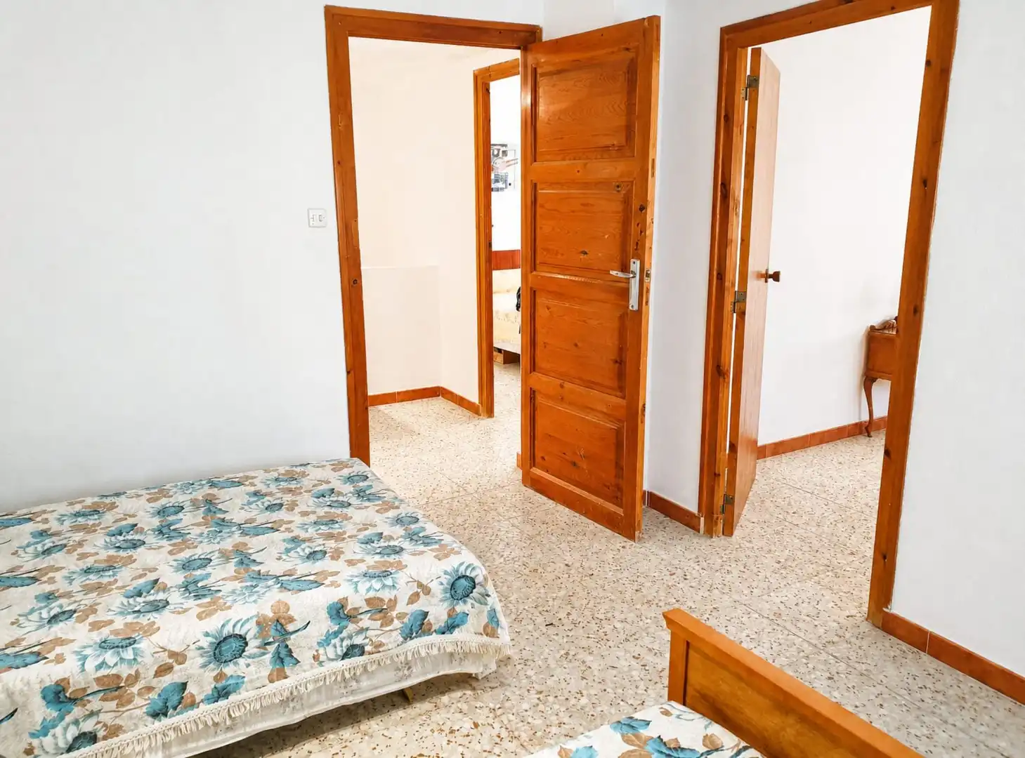 Schlafzimmer von Country house zum Verkauf in Montón mit Abstellraum