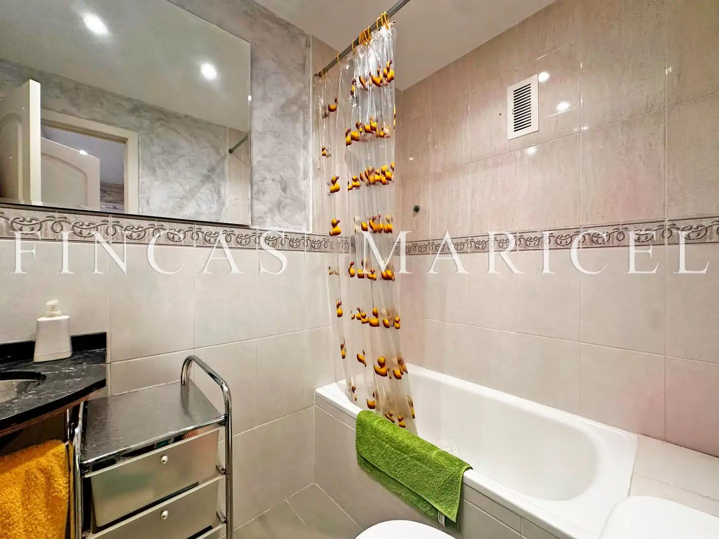 Badezimmer von Wohnung zum Verkauf in Sitges mit Heizung, Terrasse und Gemeinschaftspool
