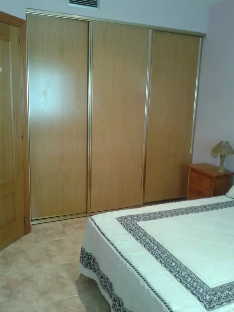 Habitación de Piso de alquiler en Zaragoza con Calefacción, Amueblado y Horno