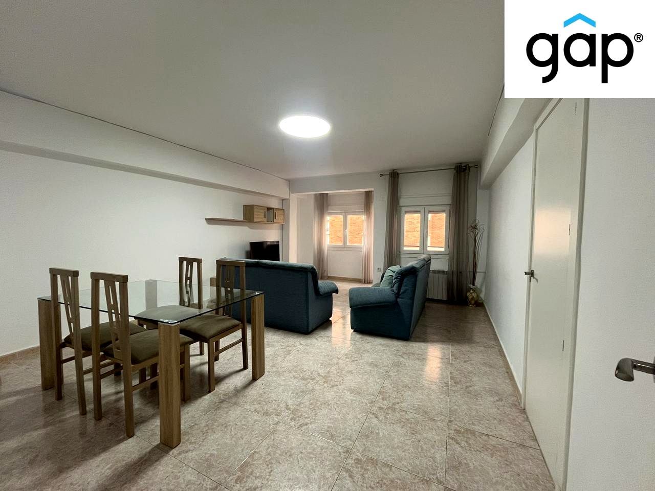 Sala d'estar de Pis en venda en Cuenca Capital amb Calefacció, Terrassa i Traster