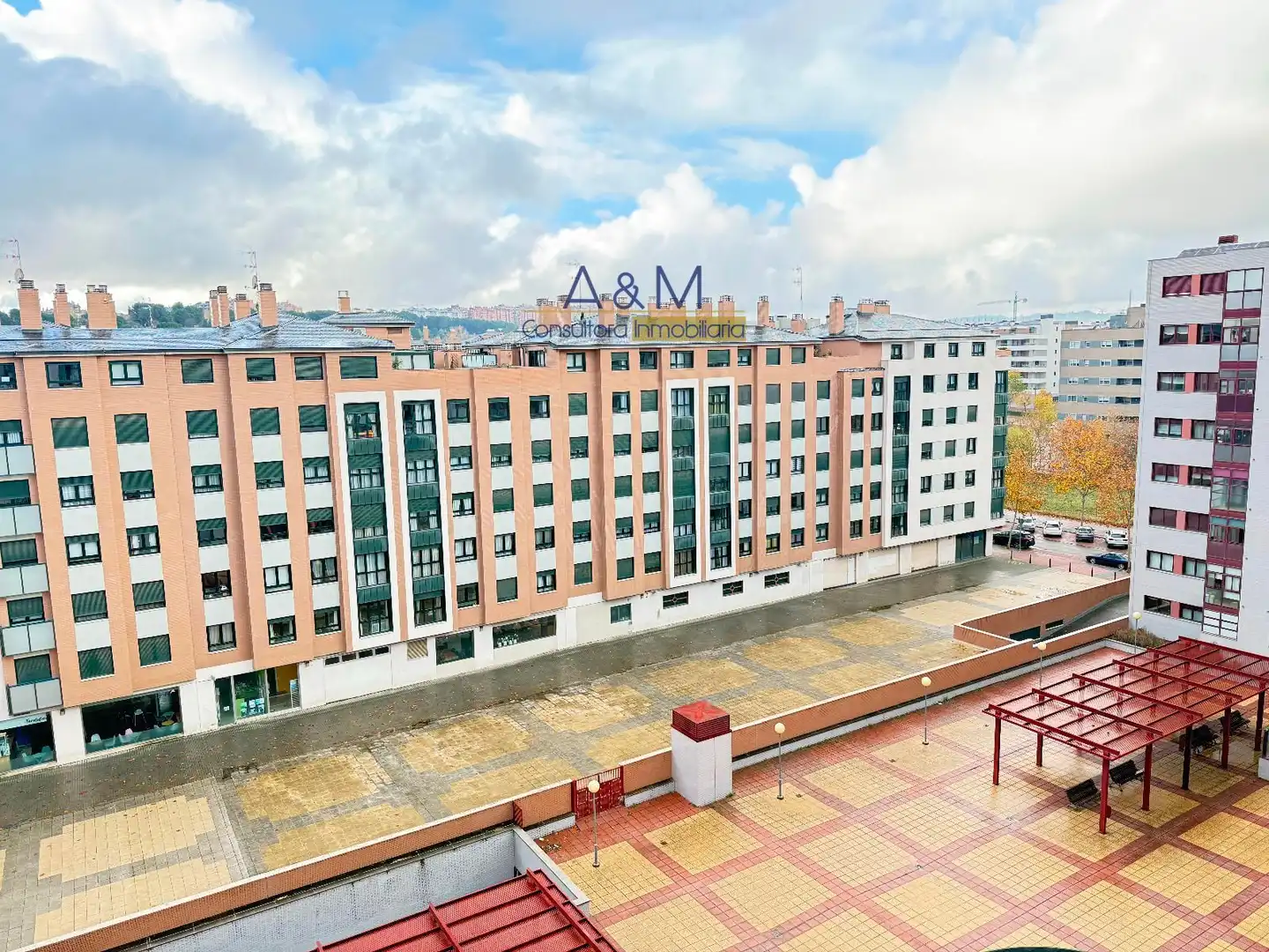 Vista exterior de Pis en venda en Valladolid amb Calefacció, Terrassa i Traster