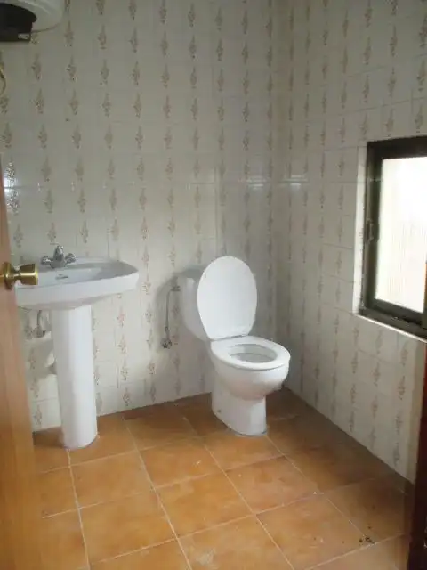 Bany de Casa o xalet en venda en Poveda de las Cintas amb Terrassa i Traster