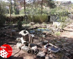 Jardí de Casa o xalet en venda en Santa Cruz de Pinares amb Calefacció, Terrassa i Piscina