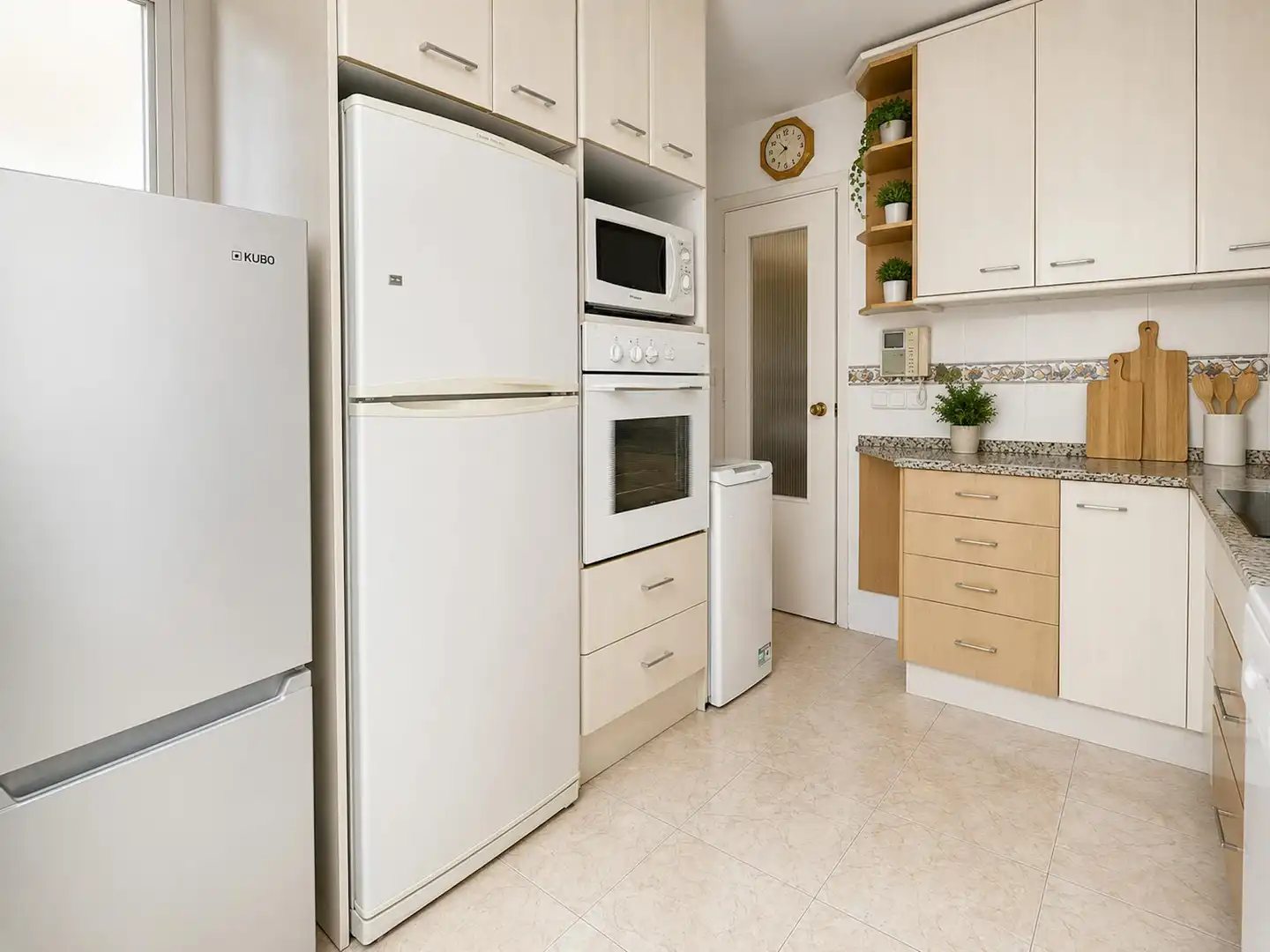 Cocina de Piso de alquiler en Madrid con Calefacción, Amueblado y Lavadora