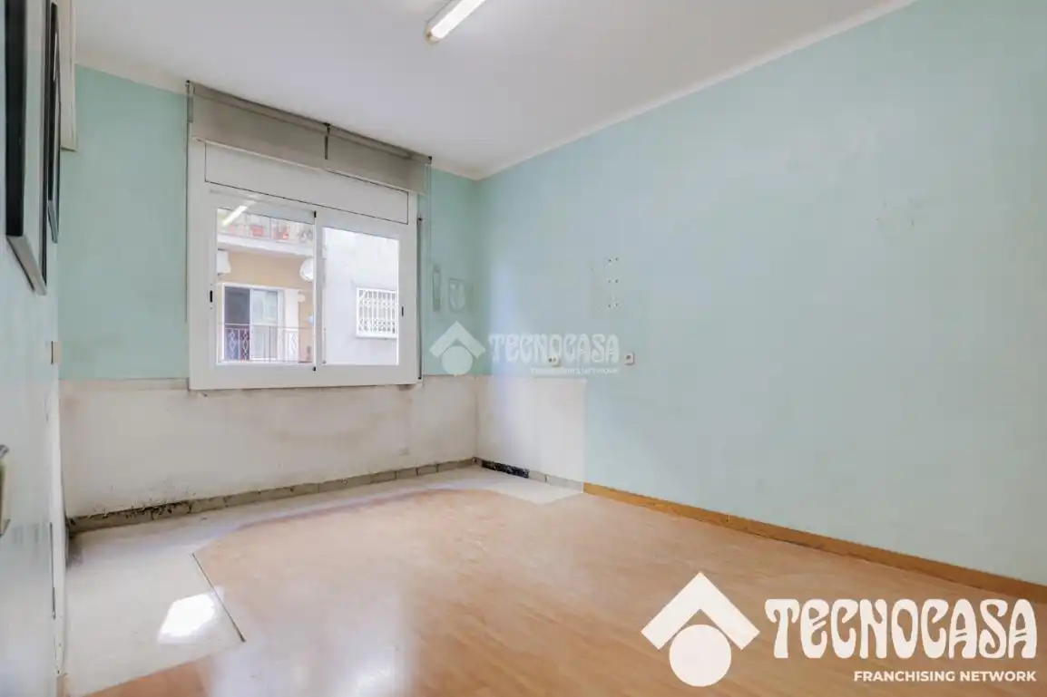 Habitación de Piso en venta en Canovelles con Aire acondicionado y Balcón