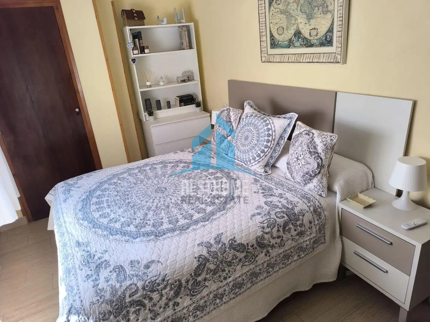 Habitación de Piso en venta en Tavernes de la Valldigna con Amueblado y Balcón
