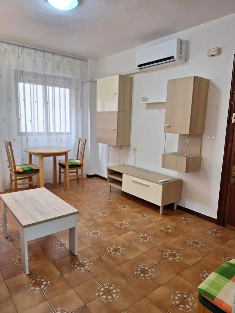 Apartamento de alquiler en La Fama