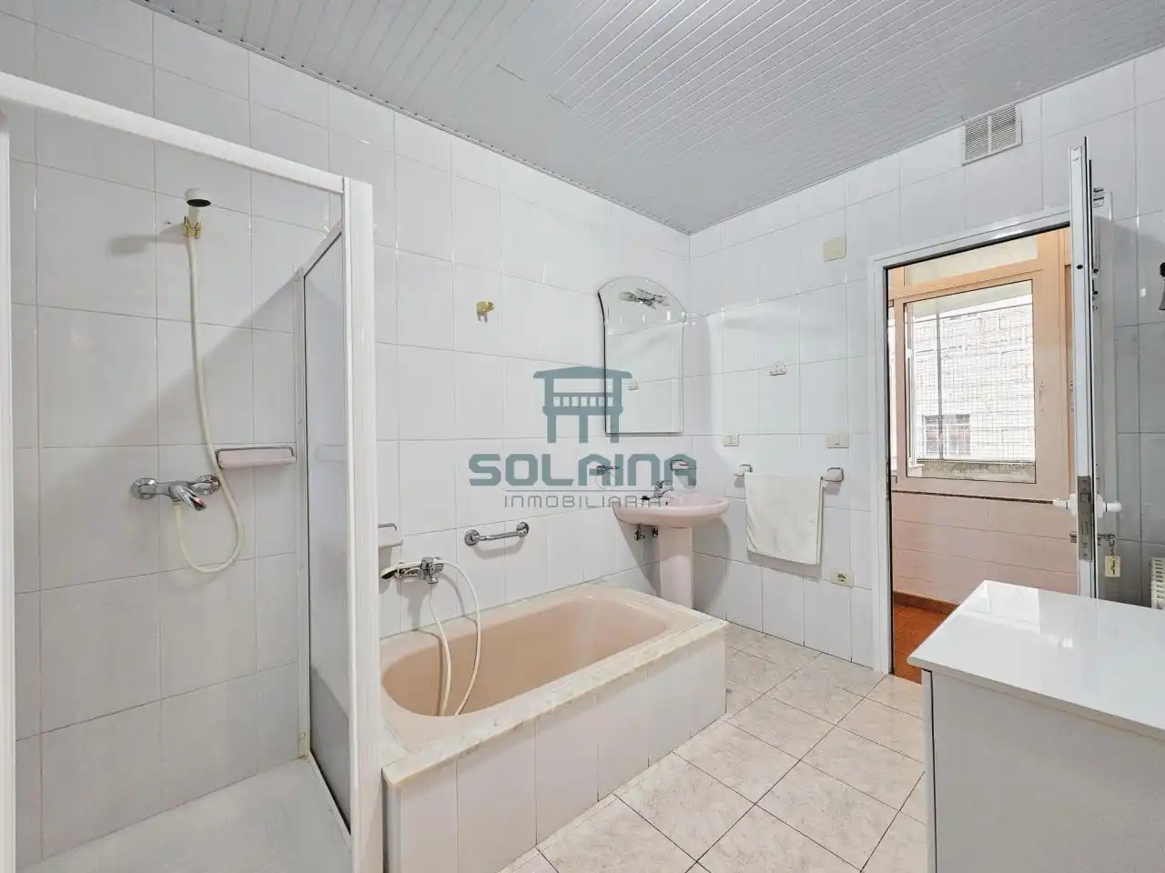 Baño de Casa o chalet en venta en Ribadavia con Calefacción, Jardín privado y Trastero
