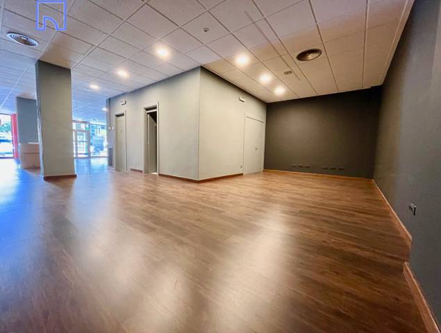 Local comercial en Alquiler en Centro