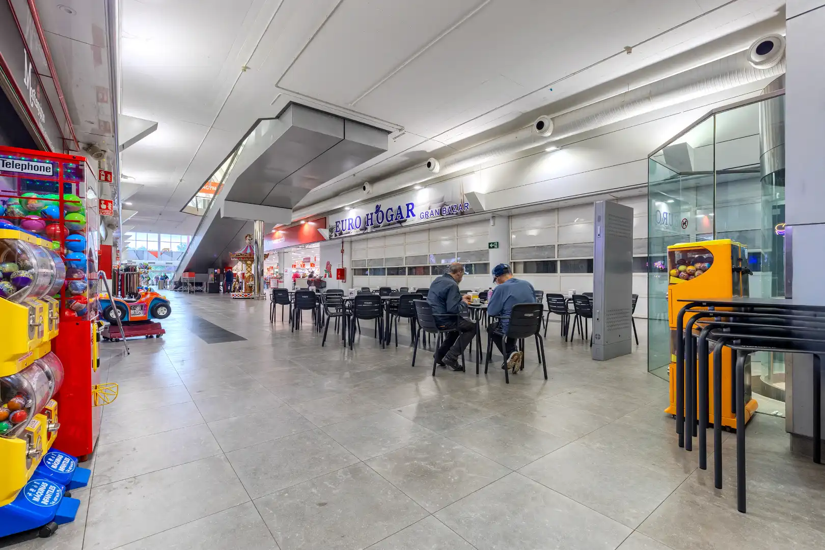 Commercial properties for sale in Fuenlabrada  with Air Conditioner, Parquet flooring and Alarm