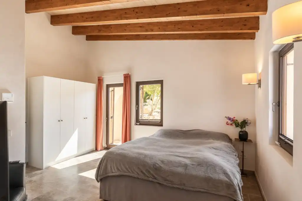 Habitación de Finca rústica en venta en Sineu con Aire acondicionado, Calefacción y Jardín privado