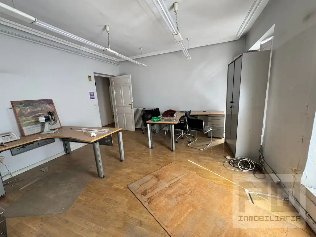 Ground floor for rent in Calle Arevalo, Centro