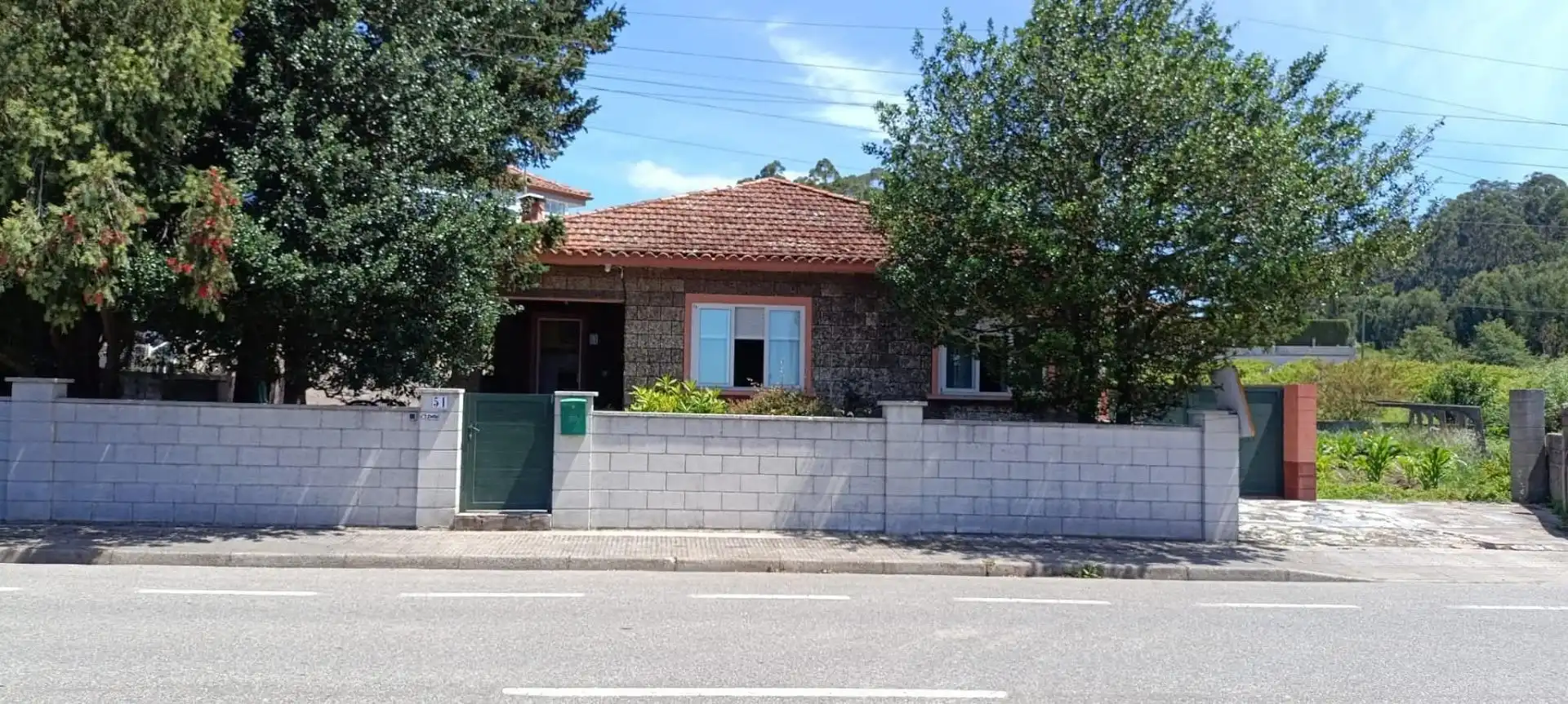 Außenansicht von Haus oder Chalet zum Verkauf in Cambados mit Privatgarten und Möbliert