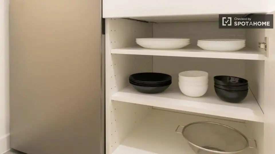 Cocina de Estudio para compartir en Madrid con Aire acondicionado, Calefacción y Terraza