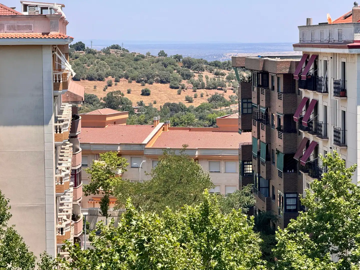 Außenansicht von Wohnungen zur Miete in Cáceres mit Klimaanlage, Heizung und Parkett