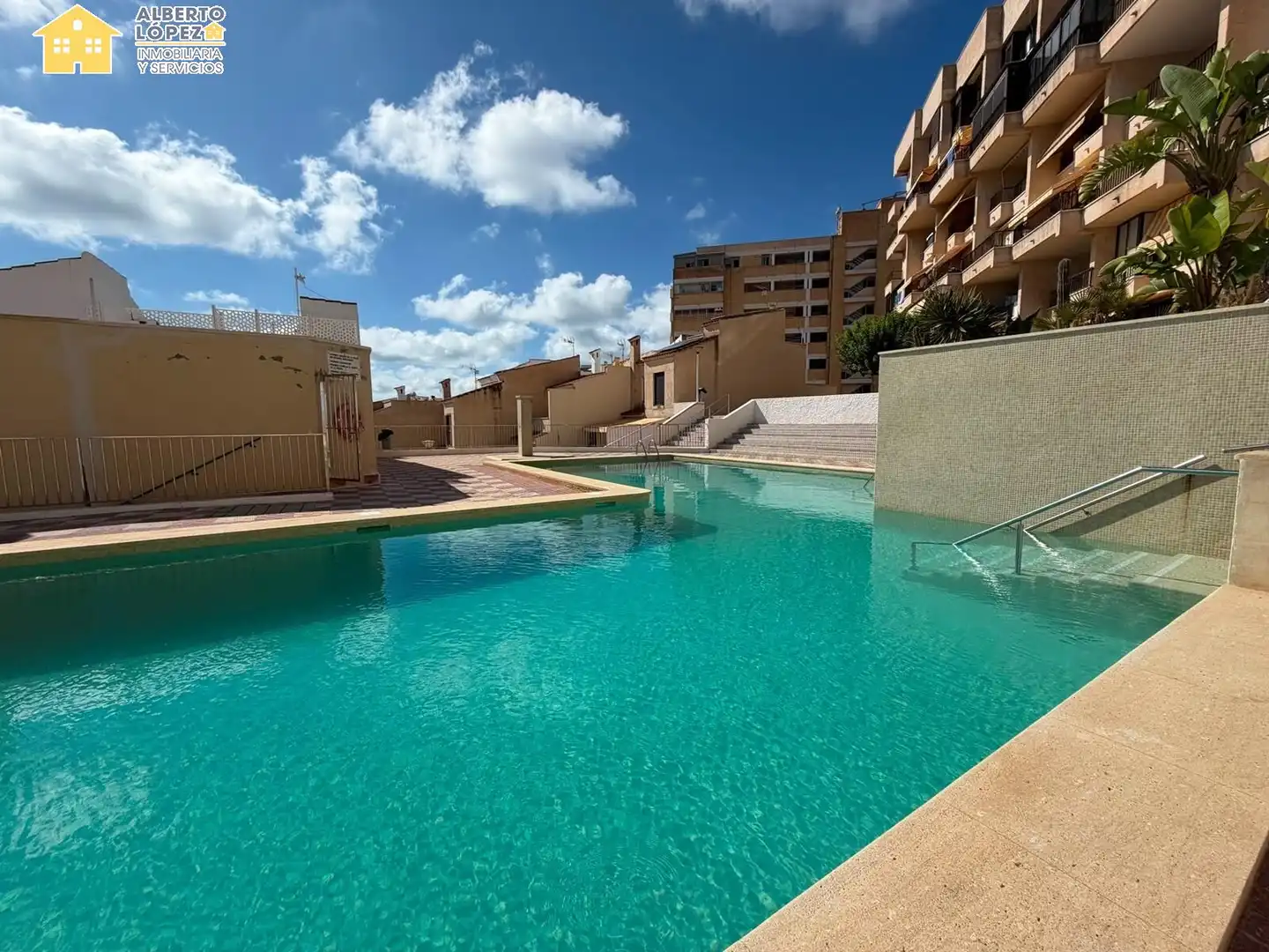 Piscina de Dúplex de alquiler en Elche / Elx con Terraza, Amueblado y Balcón