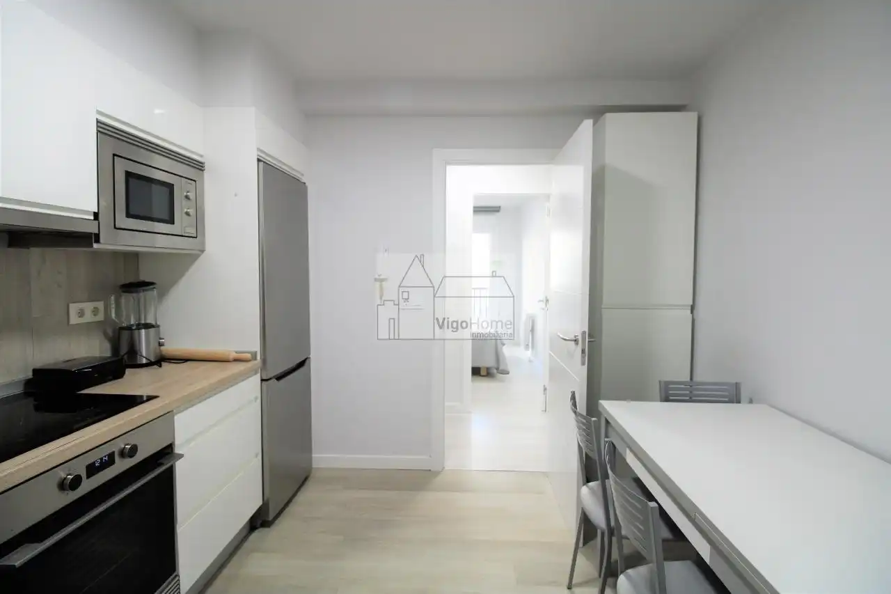 Küche von Wohnung zur Miete in Vigo  mit Heizung, Terrasse und Möbliert