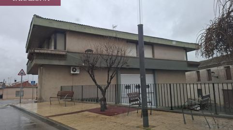 Casa de 350 metros en Ablitas con amplia cochera
