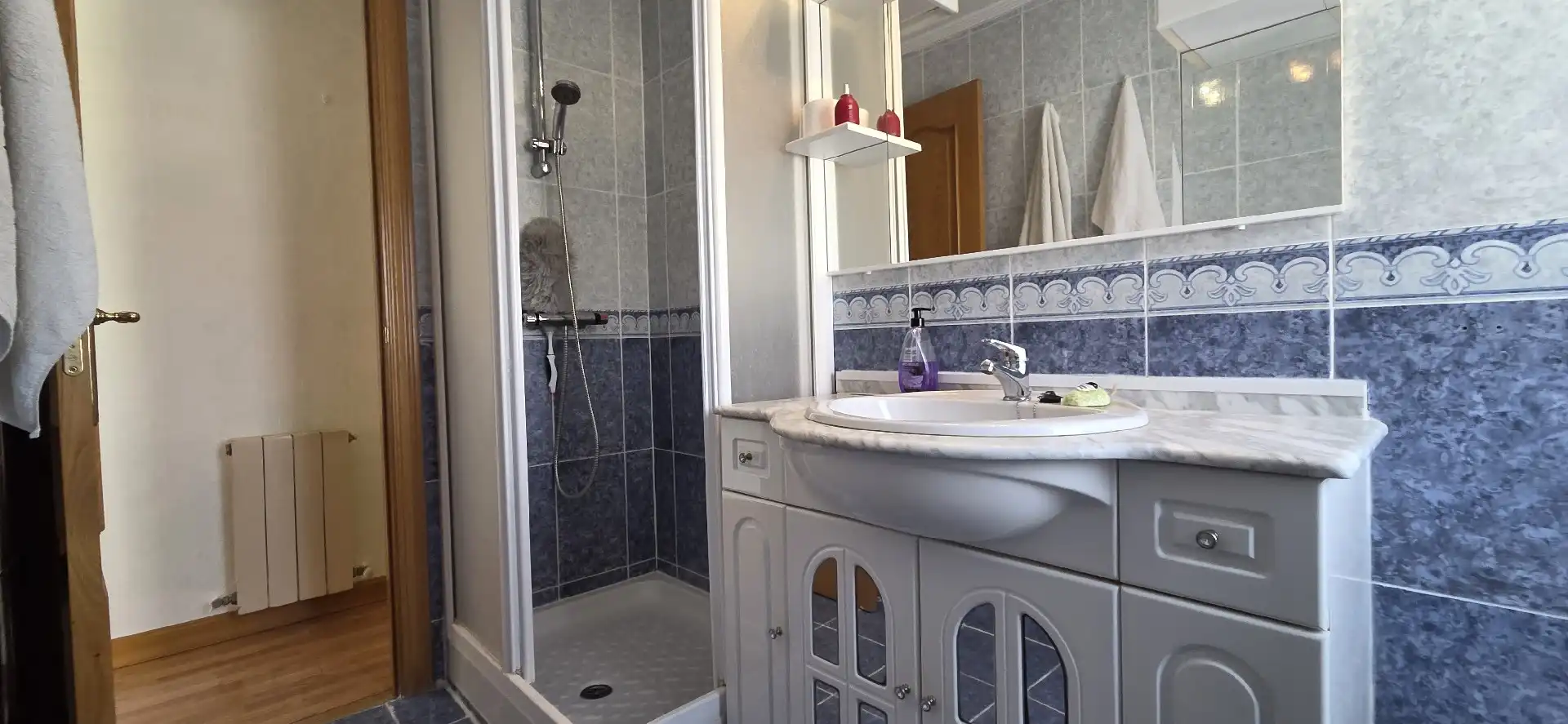Baño de Piso en venta en Palencia con Calefacción, Terraza y Amueblado