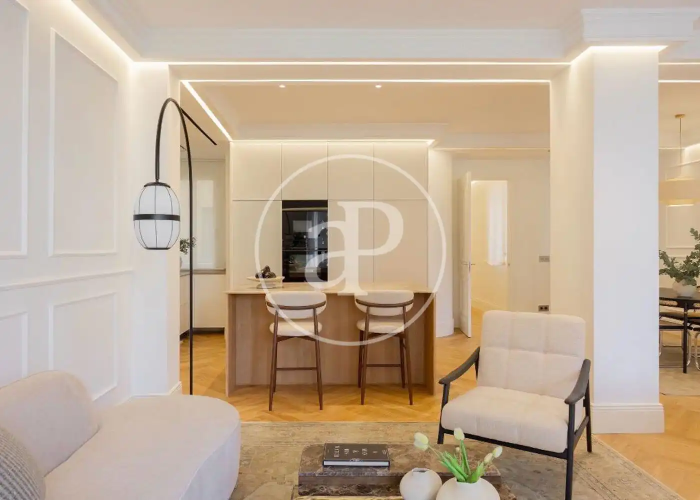 Living room of Flat for sale in Madrid  with Air Conditioner, Heating and Storage room