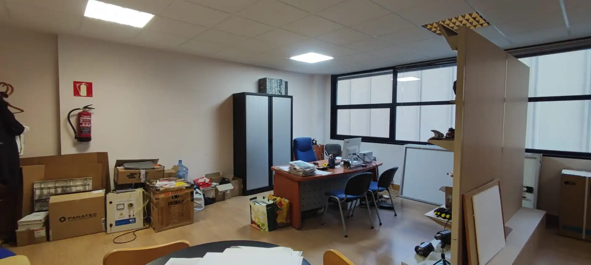 Oficina en venda en Zalla  amb Moblat i Alarma