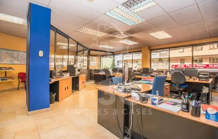 Local comercial en venda a Encamp pueblo, imagen 4