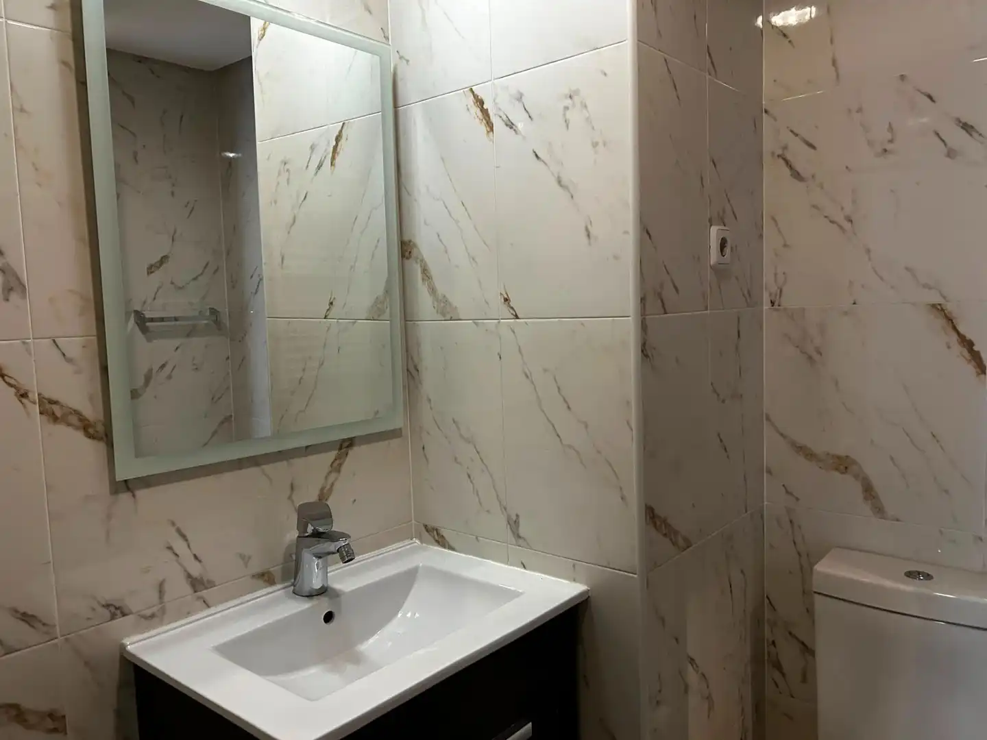 Badezimmer von Wohnung zur Miete in Madrid mit Klimaanlage, Heizung und Parkett