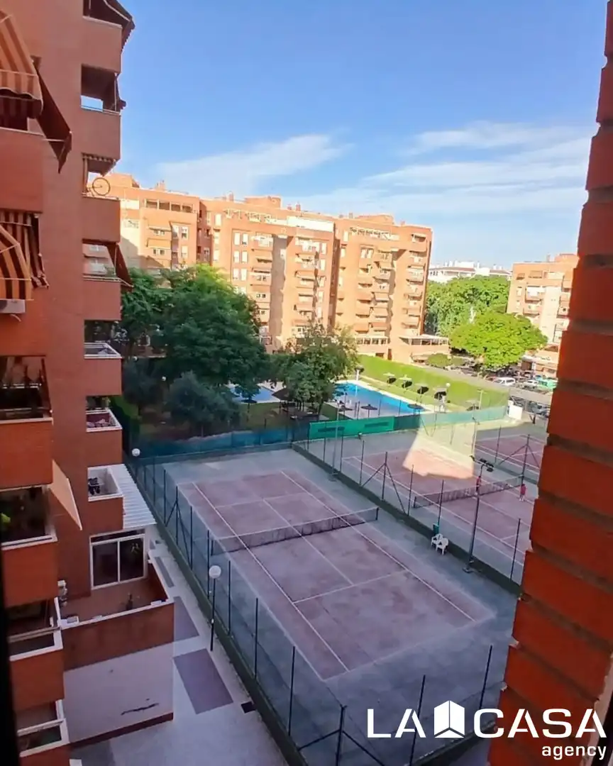 Appartamento con piscina in vendita a Calle Cueva de Menga, imagen 41