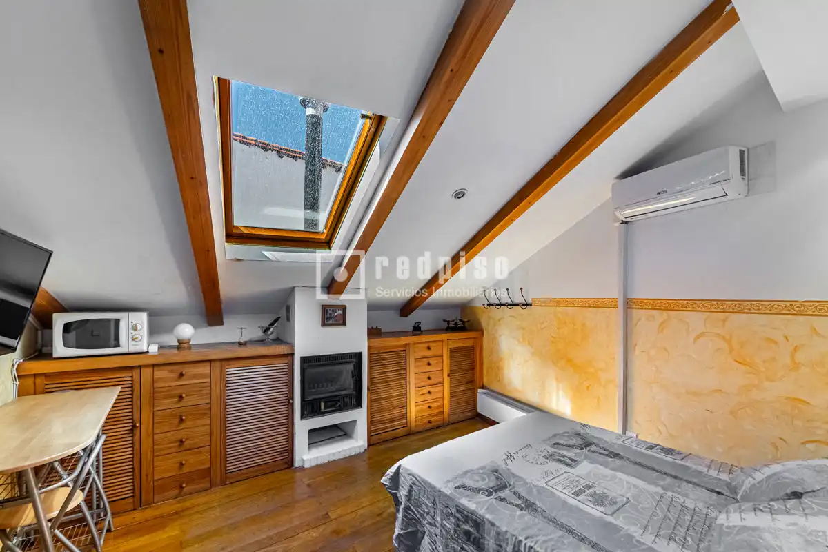Bedroom of Study for rent in Madrid  with Air Conditioner, Parquet flooring and Terrace