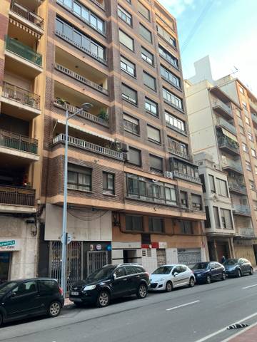 Local comercial en Alquiler en Carrer d'Herrero, 53 en Hospital - Plaza del Real