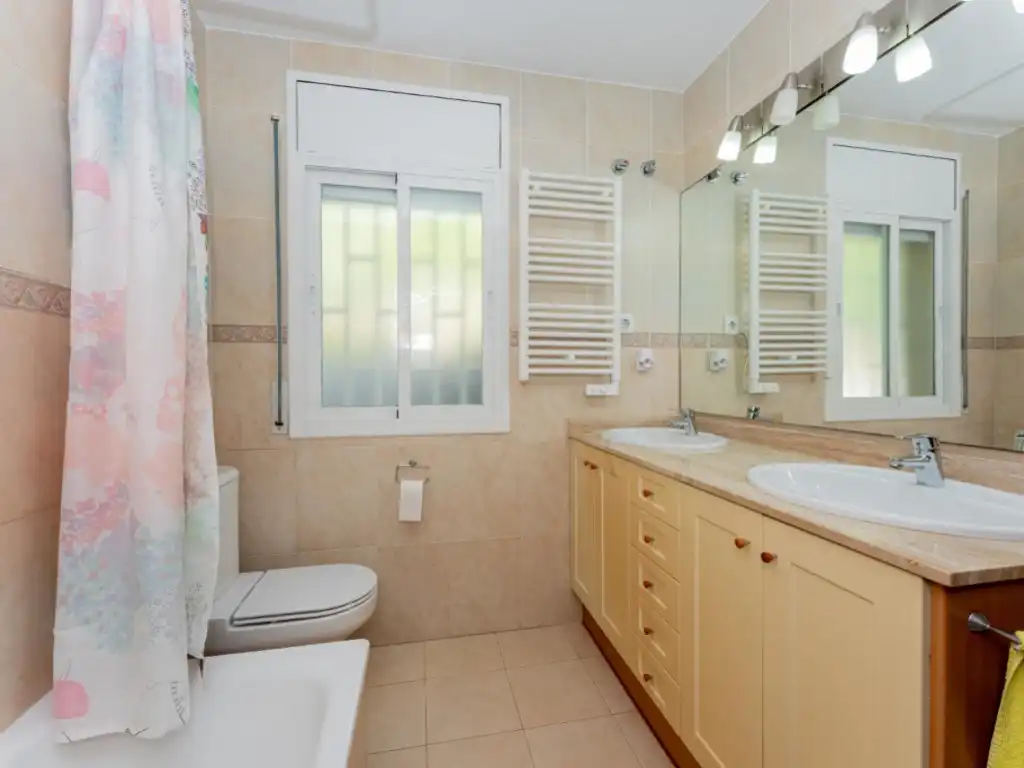 Houses for sale in Les Botigues de Sitges