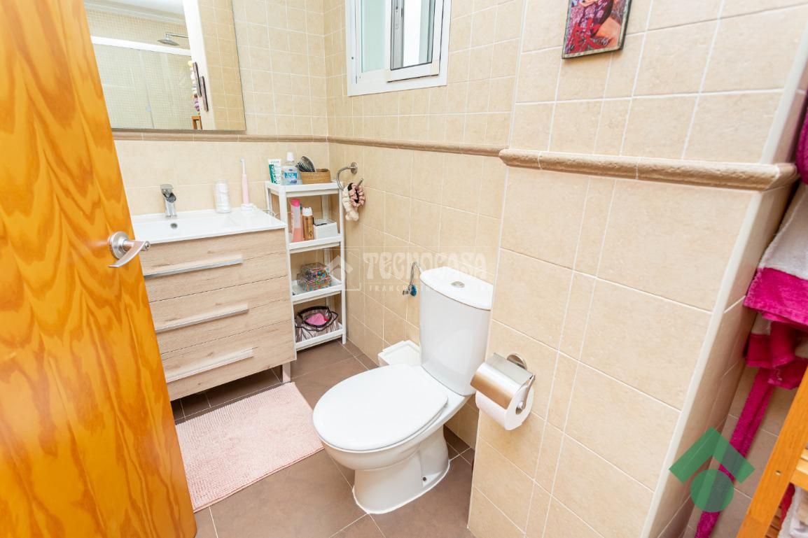 Baño de Piso en venta en Algeciras con Aire acondicionado