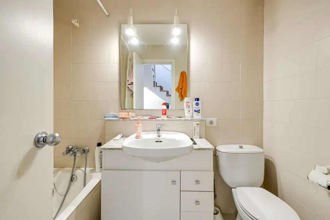 Bathroom of Detached homes for sale in Barcelona  with Air Conditioner, Heating and Terrace
