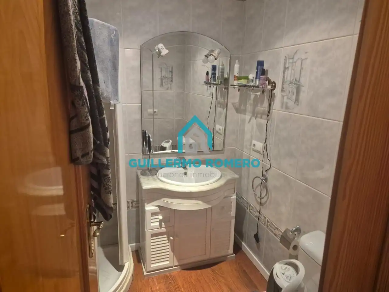 Baño de Piso en venta en La Puebla del Río con Terraza